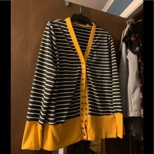 Striped sweater with yellow edges size XL